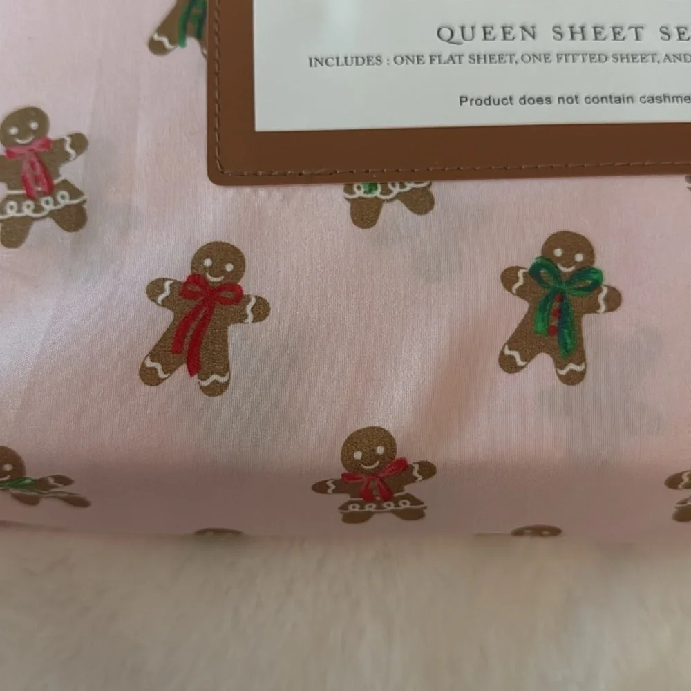 CUPCAKES & CASHMERE Gingerbread Treat Sheet Set in Pink